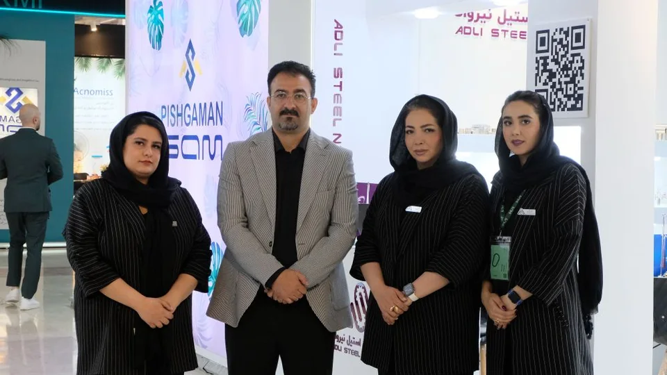 تصاویر حضور آدلی استیل نیروانا در نمایشگاه‌ها